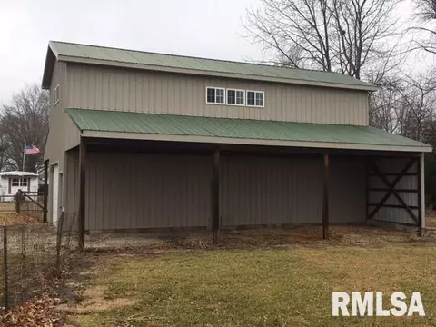 105 E Cedar St, Canton, IL 61520 photo 7
