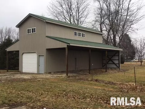 105 E Cedar St, Canton, IL 61520 photo 5