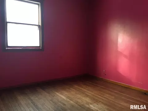 326 S White St, Macomb, IL 61455 photo 12