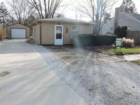 405 E Franklin, Macomb, IL 61455 photo 2