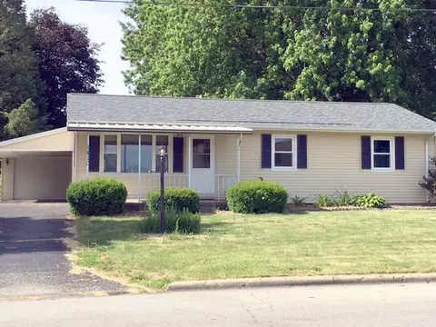1410 E Ash, Canton, IL 61520 photo 1
