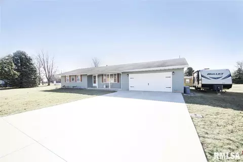 309 Dosher Blvd, Congerville, IL 61729 photo 1
