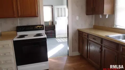 414 E Piper St, Macomb, IL 61455 photo 4