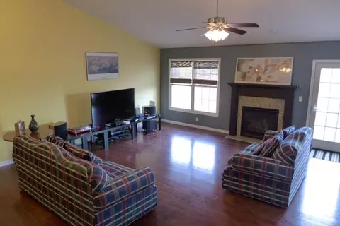 102 W Hillside Ct, Dunlap, IL 61525 photo 6