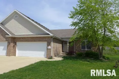 102 W Hillside Ct, Dunlap, IL 61525 photo 1