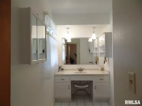 1300 Stacy Ln, Macomb, IL 61455 photo 27