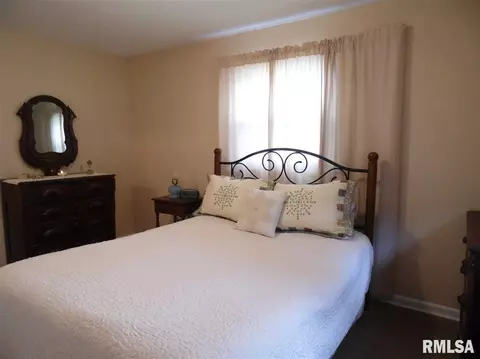 1300 Stacy Ln, Macomb, IL 61455 photo 28