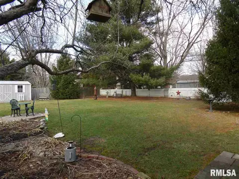 1300 Stacy Ln, Macomb, IL 61455 photo 35