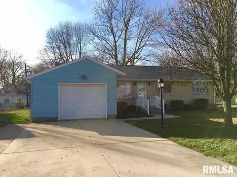 103 Heritage Ln, Delavan, IL 61734 photo 2