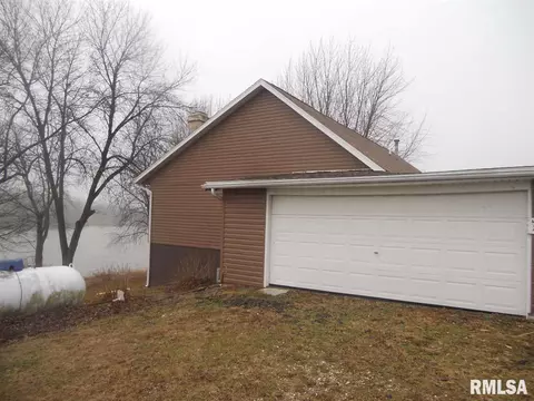 196 Feather Ln, Avon, IL 61415 photo 12