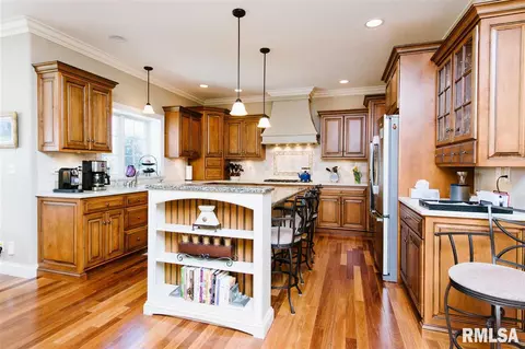 566 Pheasant Trl, Metamora, IL 61548 photo 13