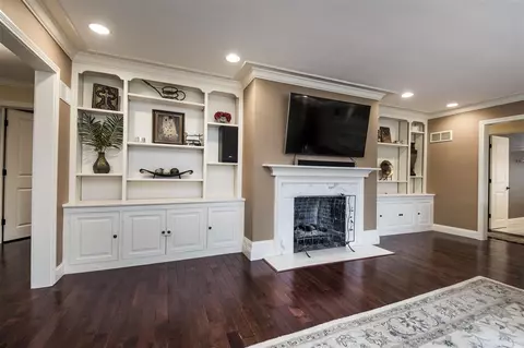 308 E High Point Rd, Peoria, IL 61614 photo 3