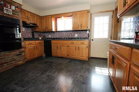 2510 Silverleaf, Chillicothe, IL 61523 photo 7