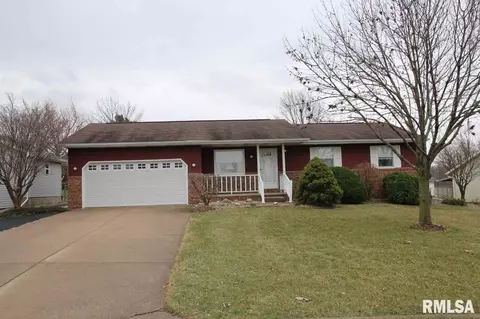 1103 Peppertree Ln, Eureka, IL 61530 photo 2