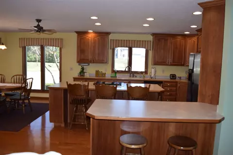 1411 Hickory Point Rd, Metamora, IL 61548 photo 10