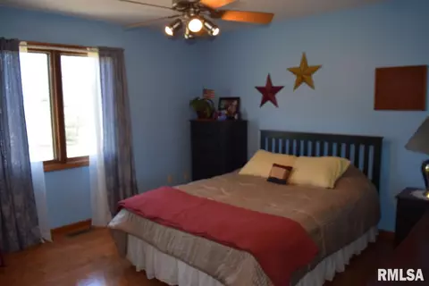 1411 Hickory Point Rd, Metamora, IL 61548 photo 14