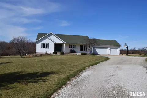 1411 Hickory Point Rd, Metamora, IL 61548 photo 1