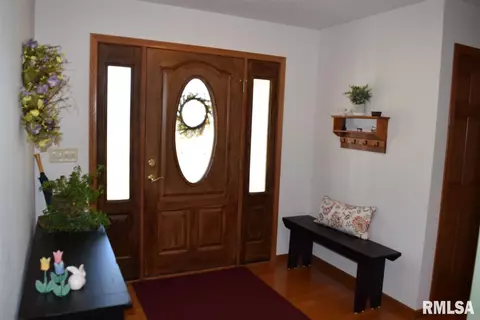 1411 Hickory Point Rd, Metamora, IL 61548 photo 3