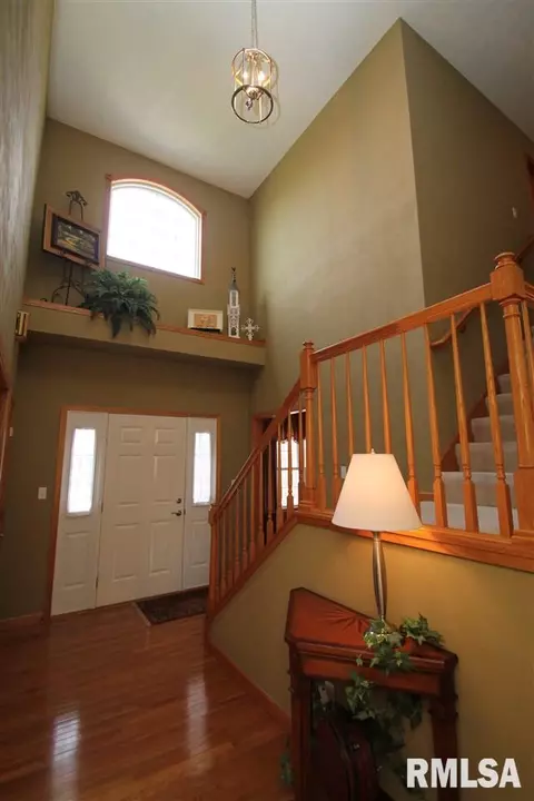 306 Windsor Dr, Germantown Hills, IL 61548 photo 3
