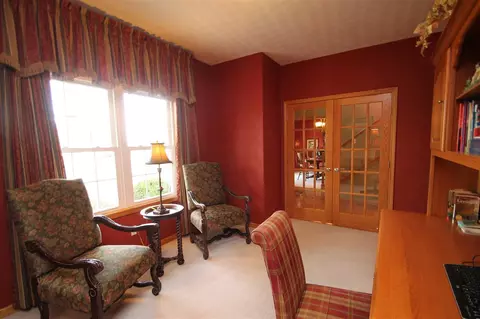 306 Windsor Dr, Germantown Hills, IL 61548 photo 5