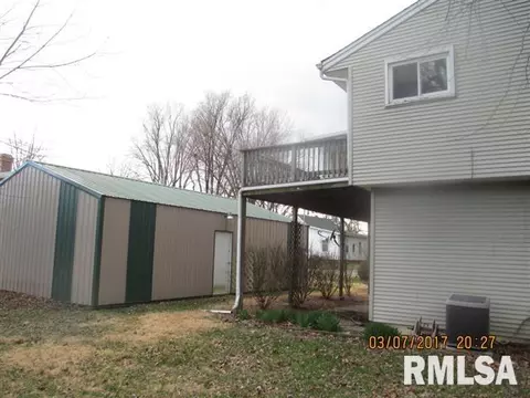 533 Thompson Ct, Canton, IL 61520 photo 9