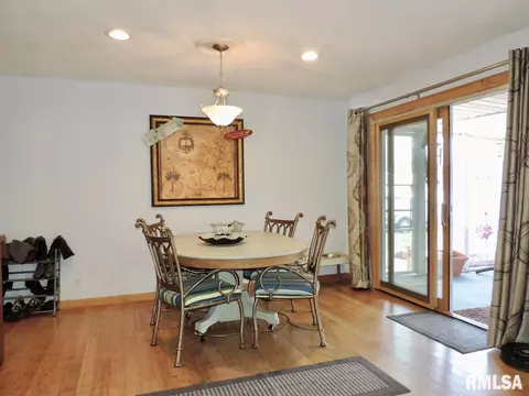 1412 James Rd, Pekin, IL 61554 photo 10