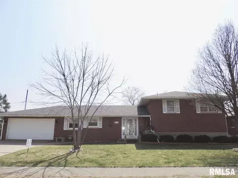 1412 James Rd, Pekin, IL 61554 photo 1