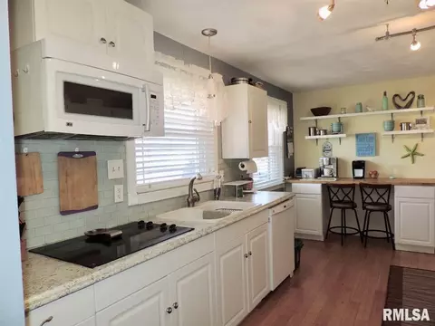 1412 James Rd, Pekin, IL 61554 photo 6