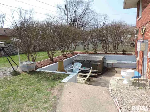 1412 James Rd, Pekin, IL 61554 photo 27