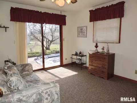 2514 Cherry Ln, Pekin, IL 61554 photo 16