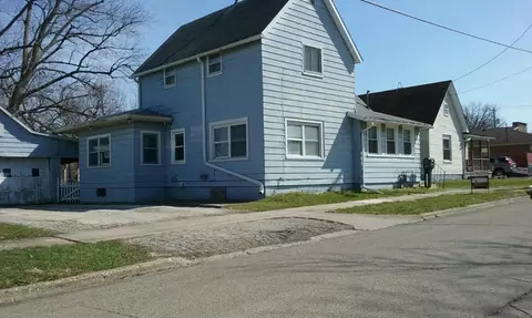 425 Dean, Canton, IL 61520 photo 1