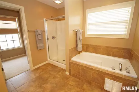11424 N Casey Ct, Dunlap, IL 61525 photo 18