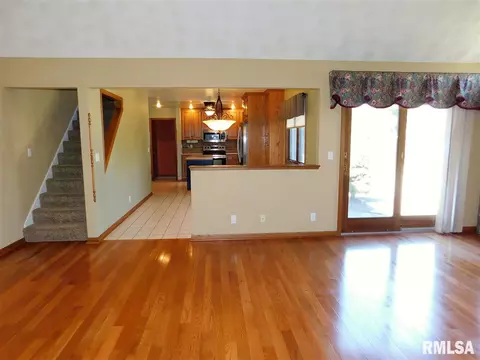 23 Maple Ridge Dr, Morton, IL 61550 photo 9