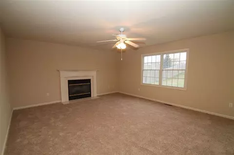 2402 W Marks Pl, Dunlap, IL 61525 photo 13