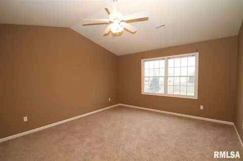 2402 W Marks Pl, Dunlap, IL 61525 photo 15