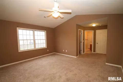 2402 W Marks Pl, Dunlap, IL 61525 photo 16
