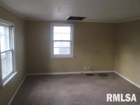 801 E 2nd St, Delavan, IL 61734 photo 13