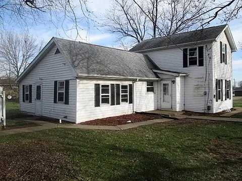 801 E 2nd St, Delavan, IL 61734 photo 16