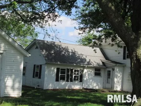 801 E 2nd St, Delavan, IL 61734 photo 19