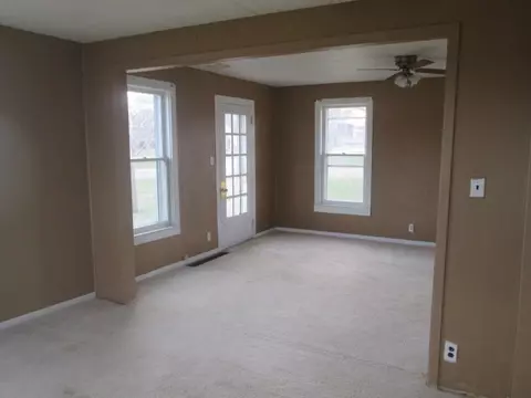 801 E 2nd St, Delavan, IL 61734 photo 9