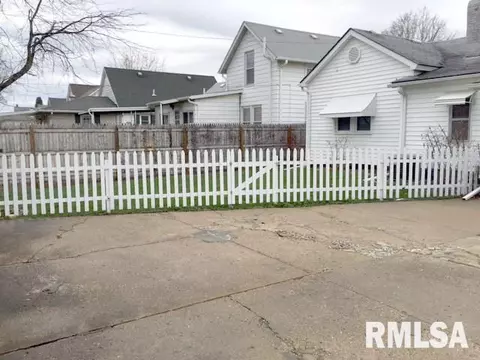 1022 E Locust, Canton, IL 61520 photo 24