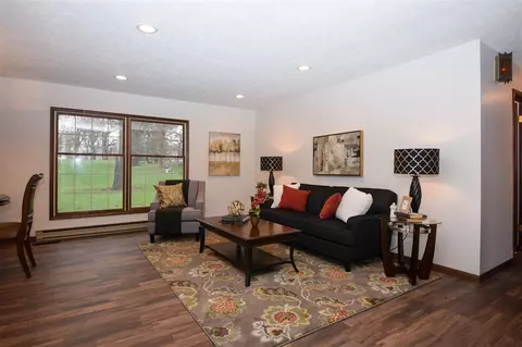 717 S Hilldale, Eureka, IL 61530 photo 7