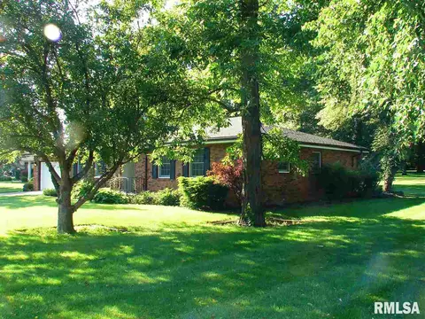 717 S Hilldale, Eureka, IL 61530 photo 6