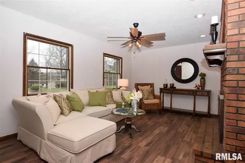 717 S Hilldale, Eureka, IL 61530 photo 21