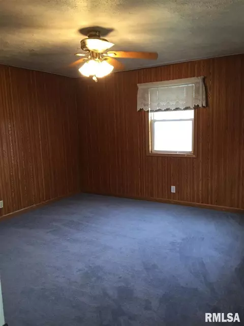 409 3rd St, Sparland, IL 61565 photo 9