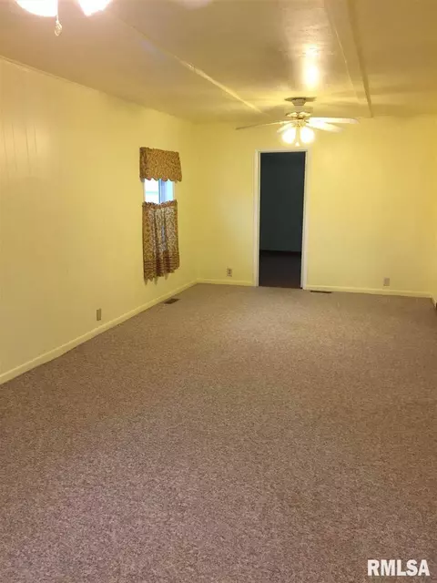 409 3rd St, Sparland, IL 61565 photo 15