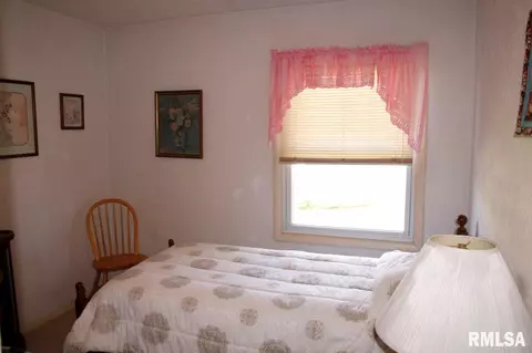 105 Dennis Dr, Eureka, IL 61530 photo 16
