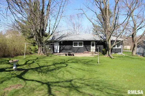 105 Dennis Dr, Eureka, IL 61530 photo 7