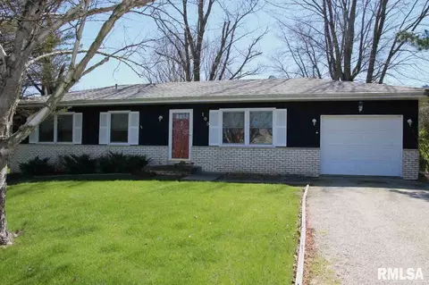 105 Dennis Dr, Eureka, IL 61530 photo 1