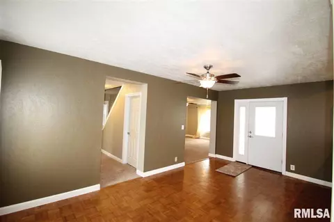 204 E Pine St, Dunlap, IL 61525 photo 17